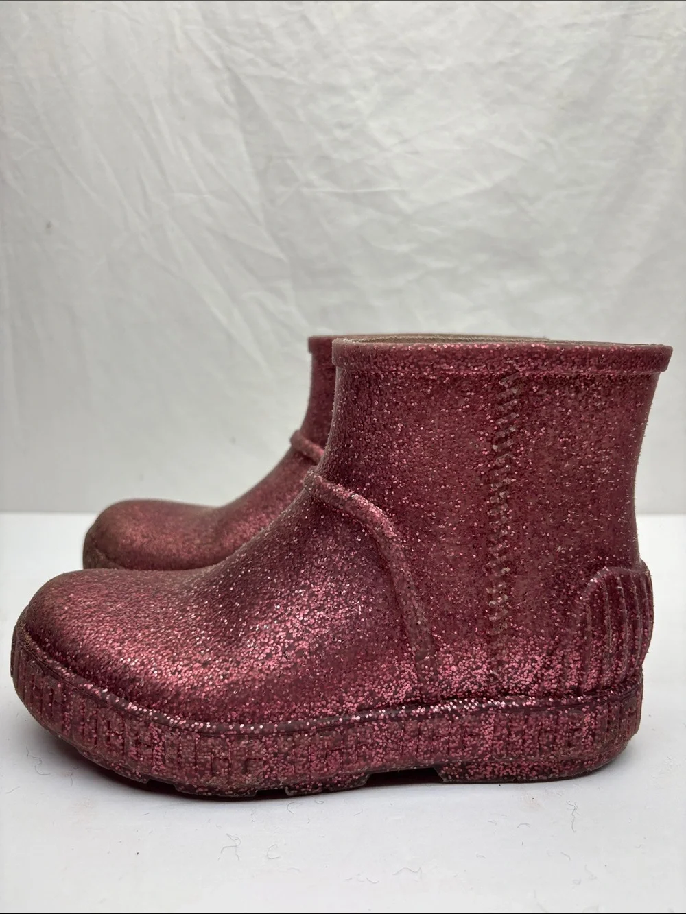 UGG sparkling pink